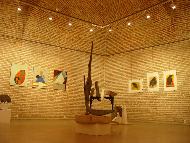 Exhibition at the National Museum Cotroceni - sculptures verdianu