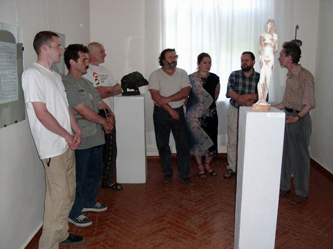 Meeting of the artists at the exhibition following the symposium Daniil Kaminker, Nicolae Popa, Dmitry Kaminker, Dumitru Verdianu, Elena Surovtseva and Sandu Bortnic